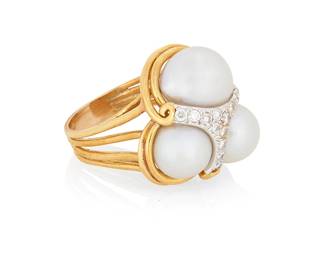 1072
Cellino: An 18K Gold and Cultured Pearl Ring
Featuring three cultured pearls accented by round diamonds weighing approximately 0.39 carat, signed Cellino
Size: 9
19.9 grams gross
Estimate: $1,000 - $2,000