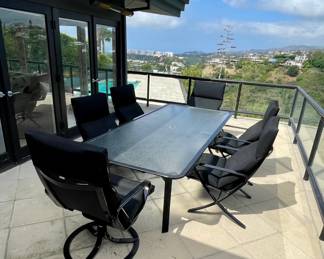 Brown Jordan Table & Six Chairs