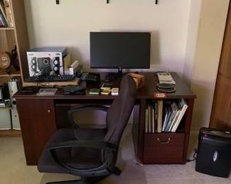 Desk and chair, decor, computer screen, books
