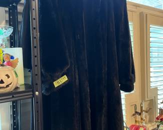 GWCoatFurLongBlack