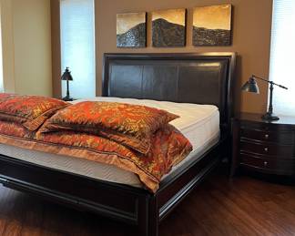 King Padded Bed Frame w 2 Nightstands, Art 3-Panel, Table Lamps, Bedding