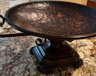 Decorative Metal Pedestal Plate