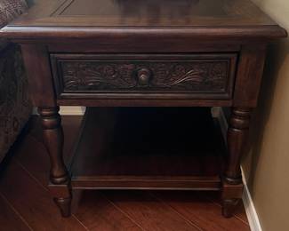 End Table w Drawer pair