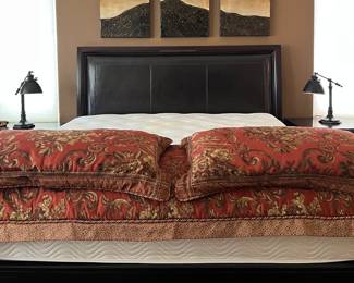 King Padded Bed Frame w 2 Nightstands, Art 3-Panel, Table Lamps, Bedding