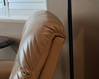 FloorLamp