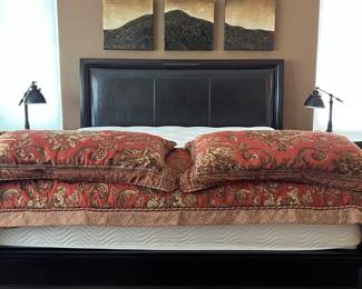King Padded Bed Frame w 2 Nightstands, Art 3-Panel, Table Lamps, Bedding