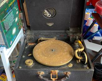 1910's Victrola working