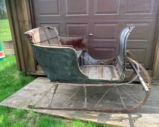 Antique Sleigh rough but descent frame