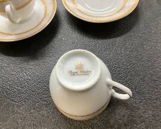 Royal Windsor Fine Porcelain Cups & Saucers