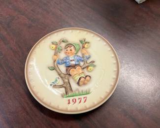 1977 Hummel 7th Annual Collector Plate