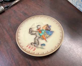 1973 Hummel 3rd Annual Collector Plate