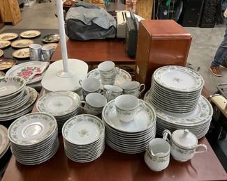 Japan Four Crown China Barclay Dinnerware