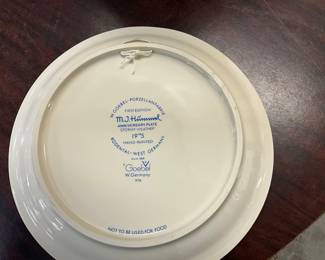 Hummel Anniversary Plate "Stormy Weather" 1975