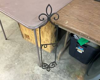 Metal Plate Holder
