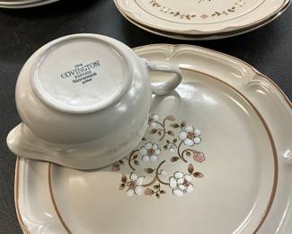 Japan Covington Stoneware Dinnerware