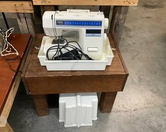 Brother XL-3100 Sewing Machine w/Case