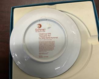 1978 Schmid Christmas Plate - Hummel "Heavenly Trio"