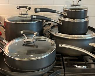 Pots & Pans Calphalon
Pots & Pans Circulon
Pots & Pans Cuisinart