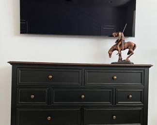 Aspenhome: King Bed Frame, Dresser/Media and 2 Nightstands
