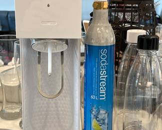 Soda Stream w CO2 + 3 Bottles