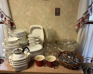 Corning Ware & Pyrex