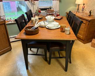 Beautiful Solid Wood Kitchen Set