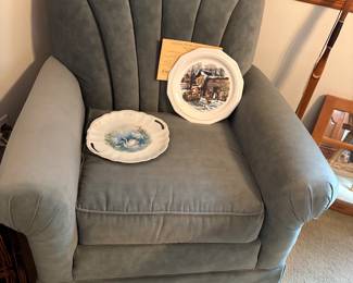 Swivel Rocker Chair