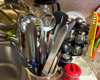 Cutlery & Kitchen Gadgets