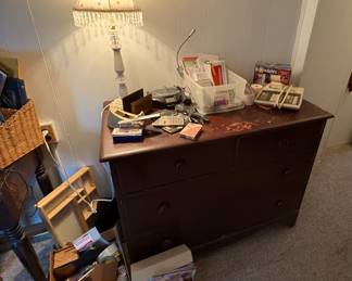 Double Dresser