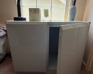 Lacquer white cabinet