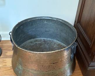 hand hammered copper pot