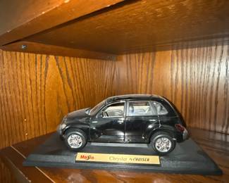 Maisto Chrysler Car 1:18 Scale Diecast