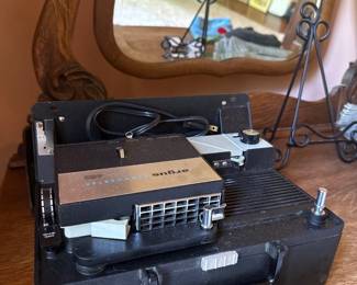 Argus Showmaster Model 872 Super 8 movie projector