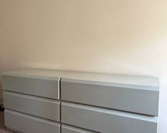 Lacquer white dresser