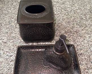 3 piece Bronze Bathroom accessory set