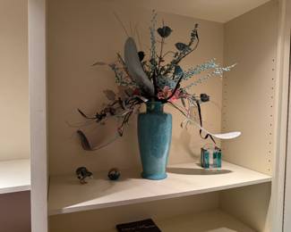 Vase/floral