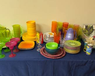 plastic summer dishes