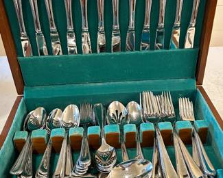 Silverplate flatware.....like new!
