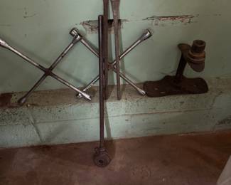 4 way lug wrench