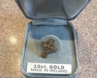 10 Karat Gold Irish Celtic Cross