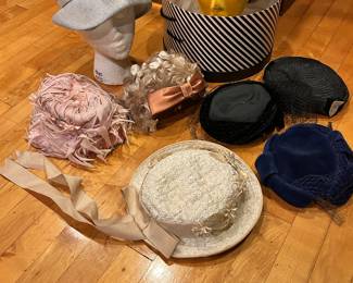 Assortment of vintage ladies hats.