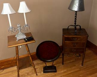 parlor table, lamps, and a butler 3 drawer chest