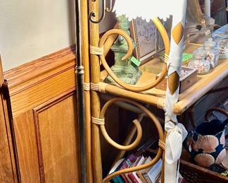 What a super art deco style bridge arm floor lamp…it’s super heavy, well made. Very pretty!