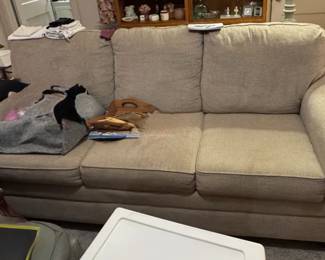 Sofa (tan)