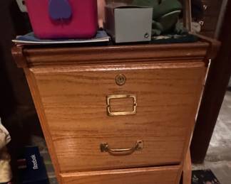 wood 2-drawer filing cabinet