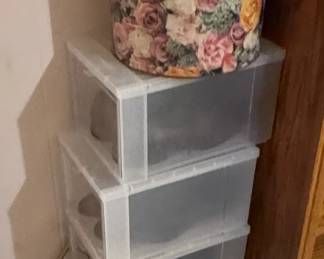 totes, shoes, tin