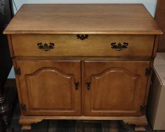 1950-60's. maple wood bar. Glassware included.