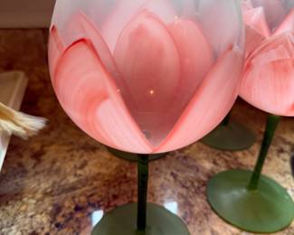 HANDPAINTED AND SIGNED GLORIA VANDERBILT "SINCERELY YOURS" GLASSES