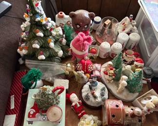 Vintage Christmas 25 cents- $10