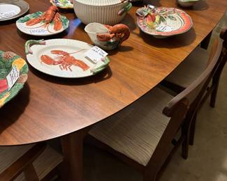 Mid Century/ Modern Dining Table w/ 6 Chairs